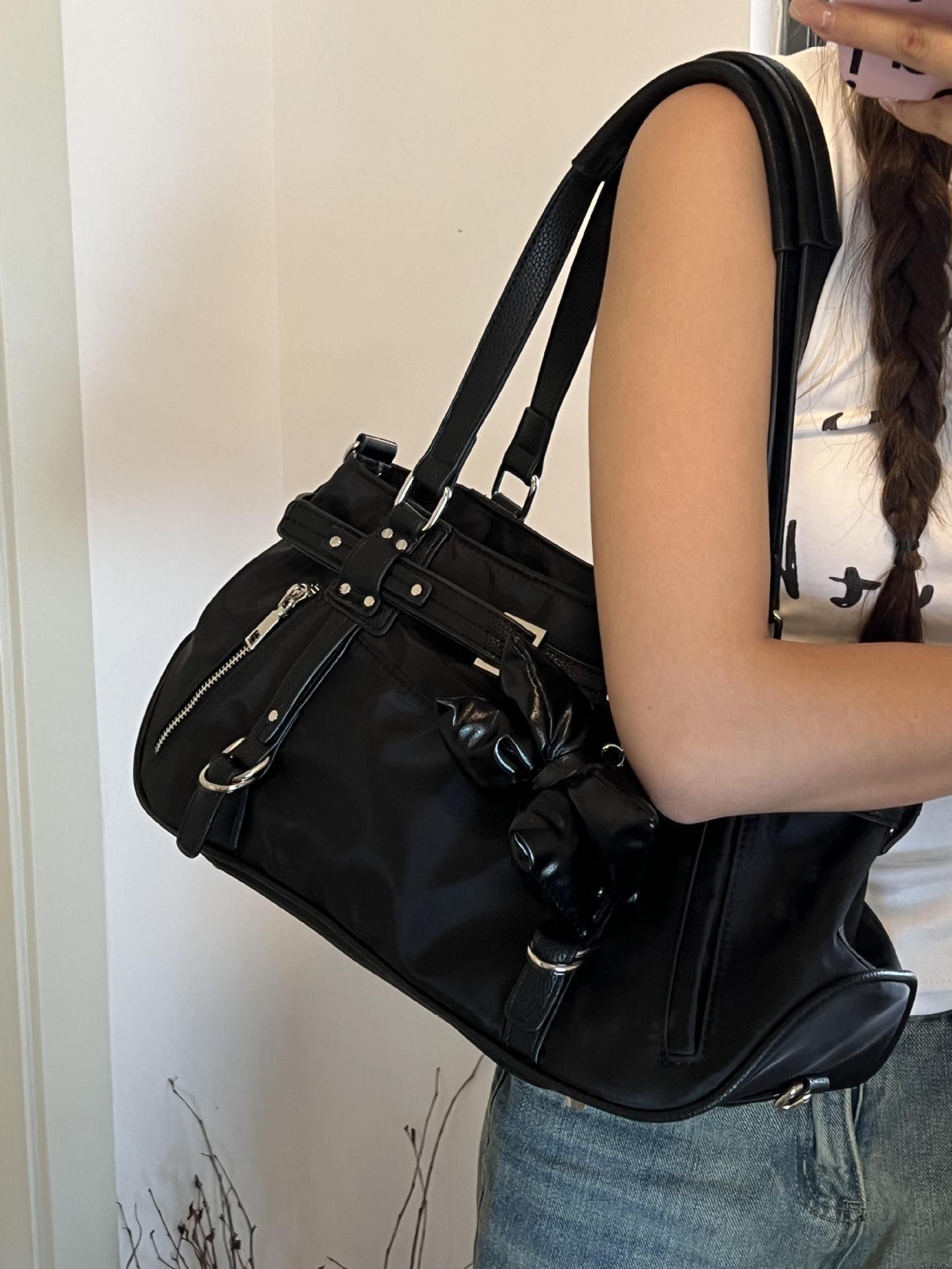 Sac à bandoulière élégant