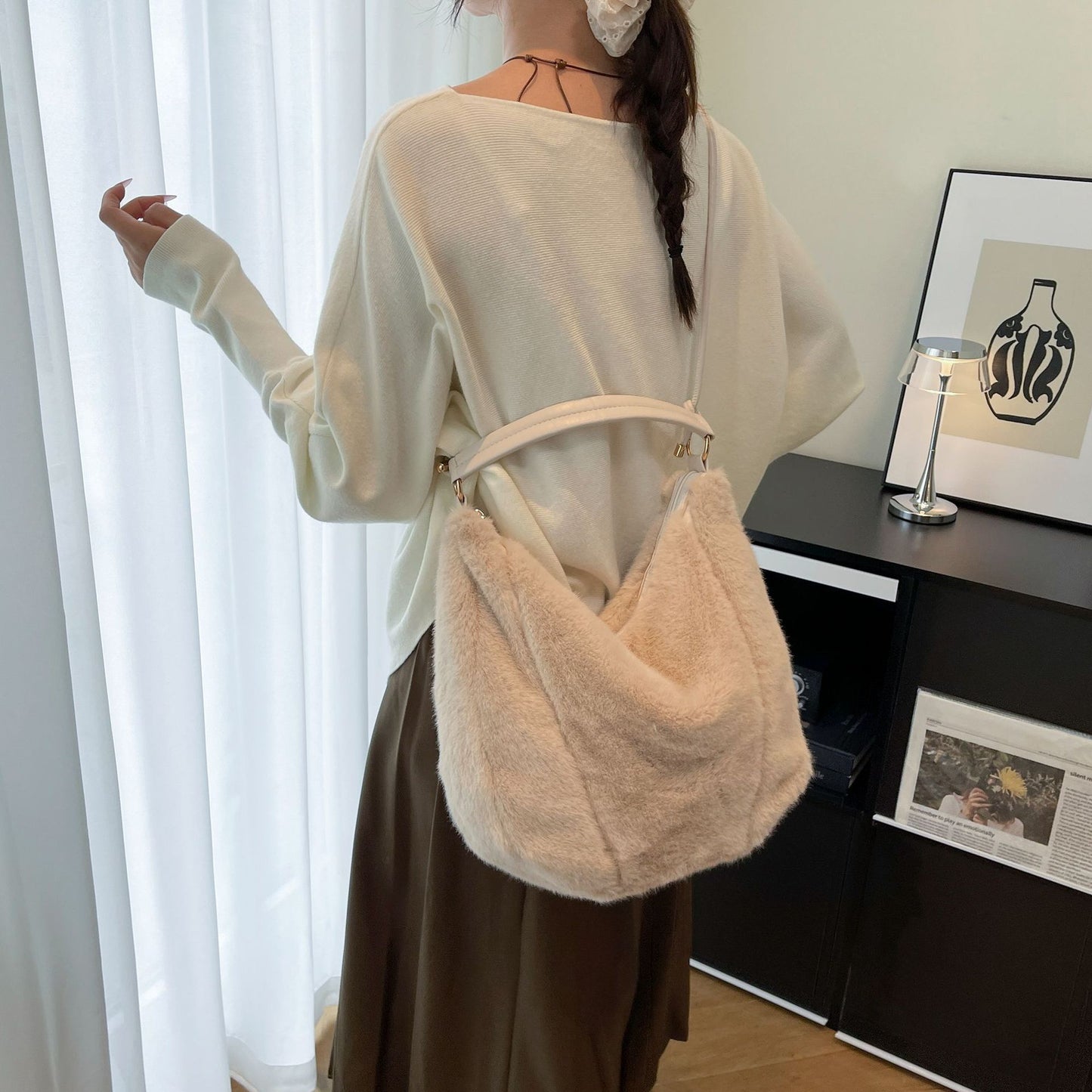 Sac à main en fausse fourrure douce