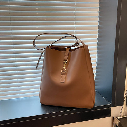 Sac seau élégant en cuir vegan